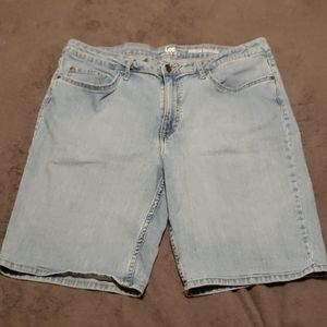 Lee Bermuda Shorts
